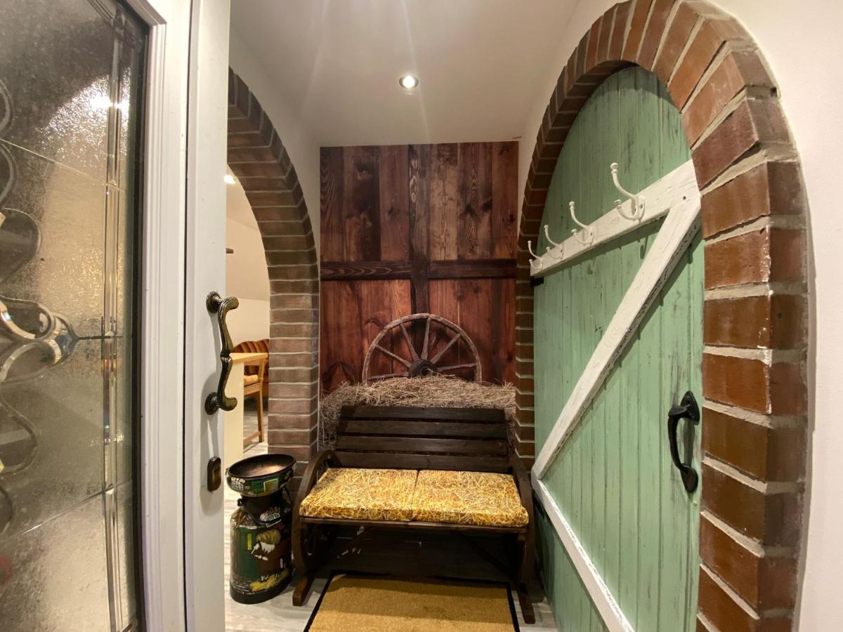 Ferienwohnung Gulfhaus, Mit Sauna Und Grossem Garten Apen Экстерьер фото