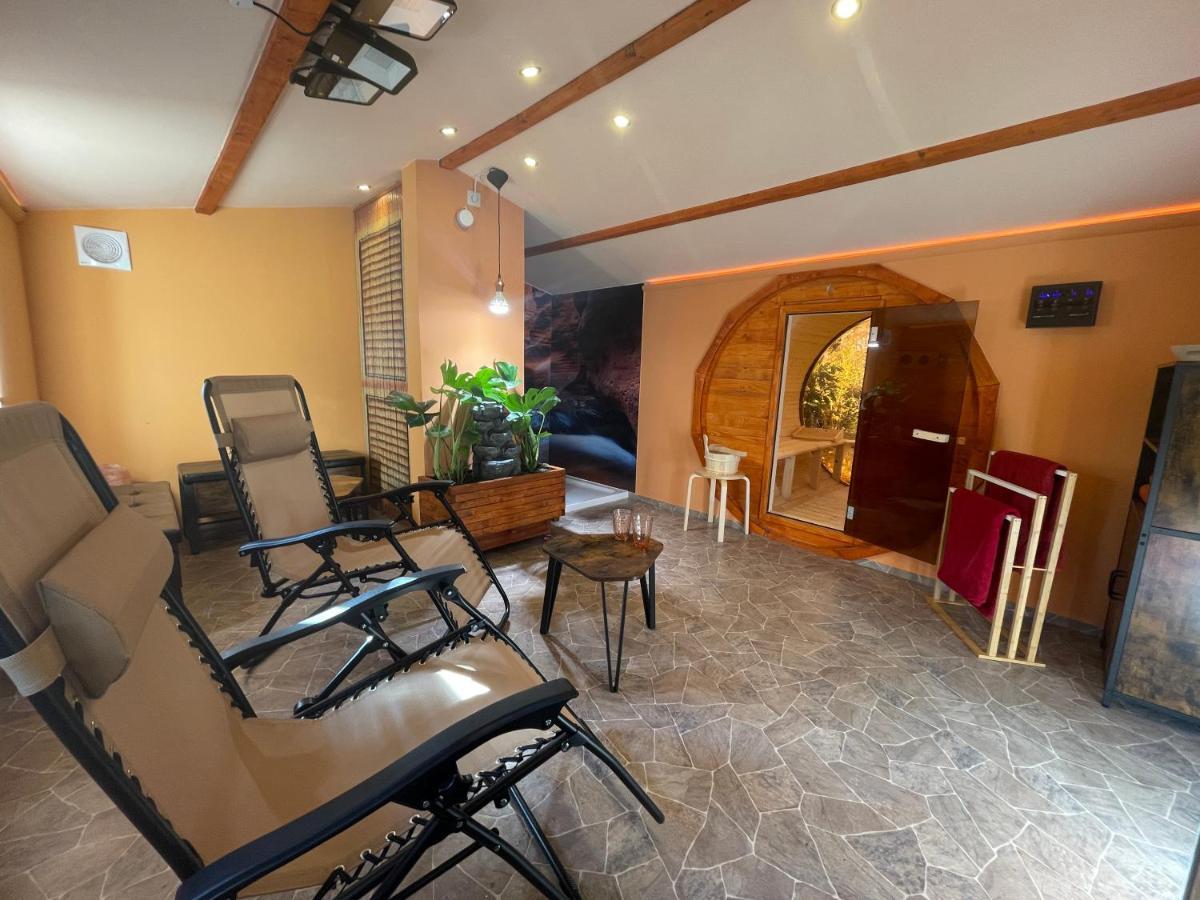 Ferienwohnung Gulfhaus, Mit Sauna Und Grossem Garten Apen Экстерьер фото